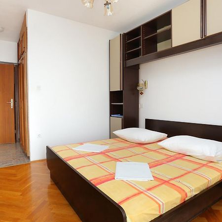 Rooms With A Parking Space Brela, Makarska - 17281 Номер фото