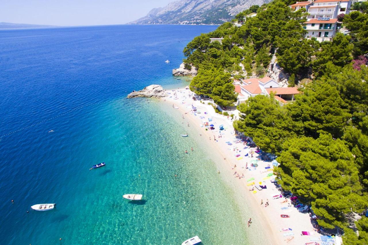 Rooms With A Parking Space Brela, Makarska - 17281 Екстер'єр фото