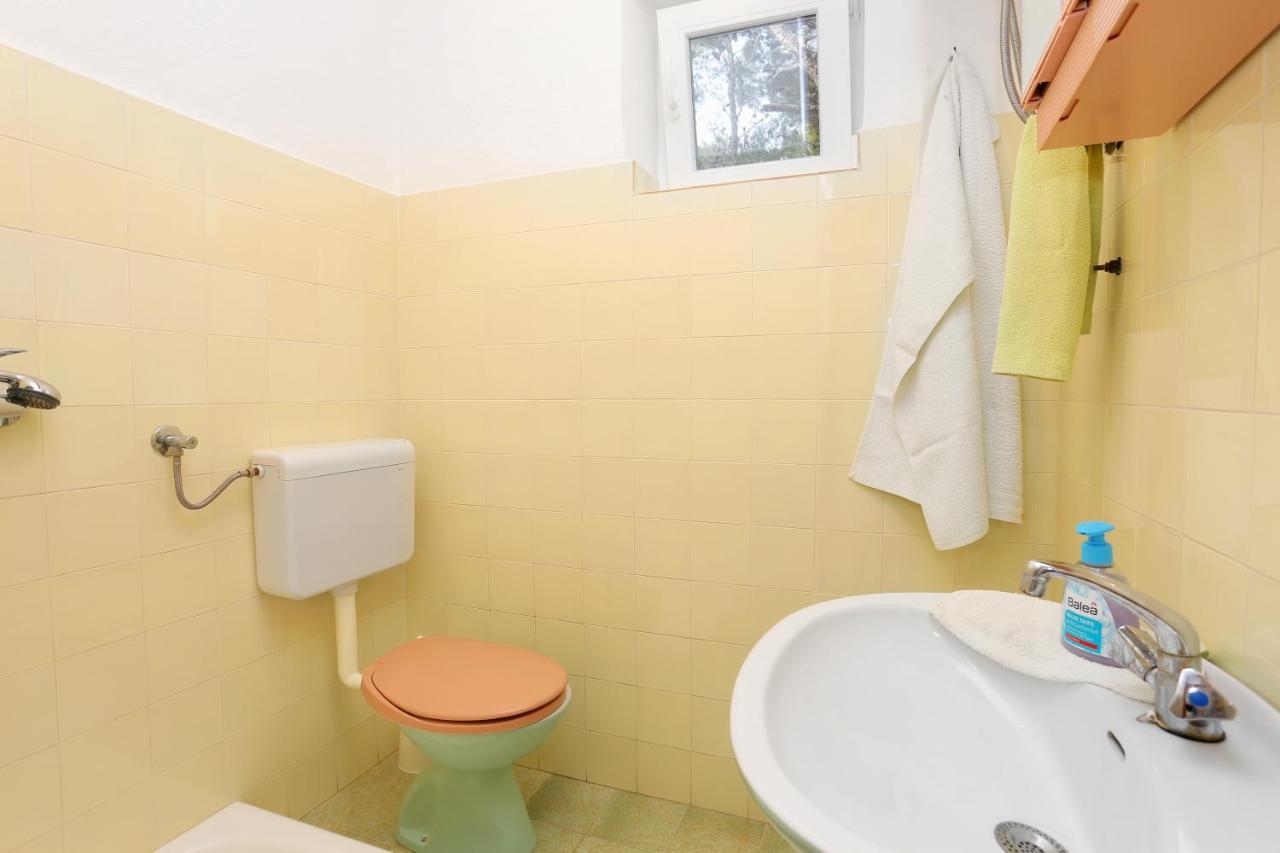 Rooms With A Parking Space Brela, Makarska - 17281 Екстер'єр фото
